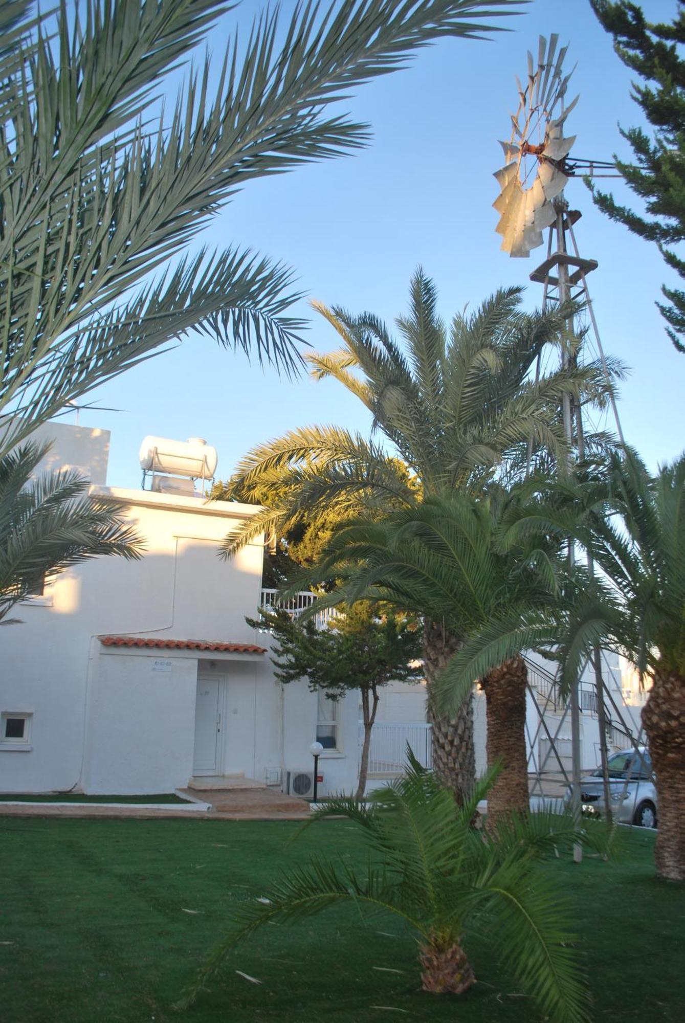 פרוטאראס Flisvos Beach Apartments מראה חיצוני תמונה