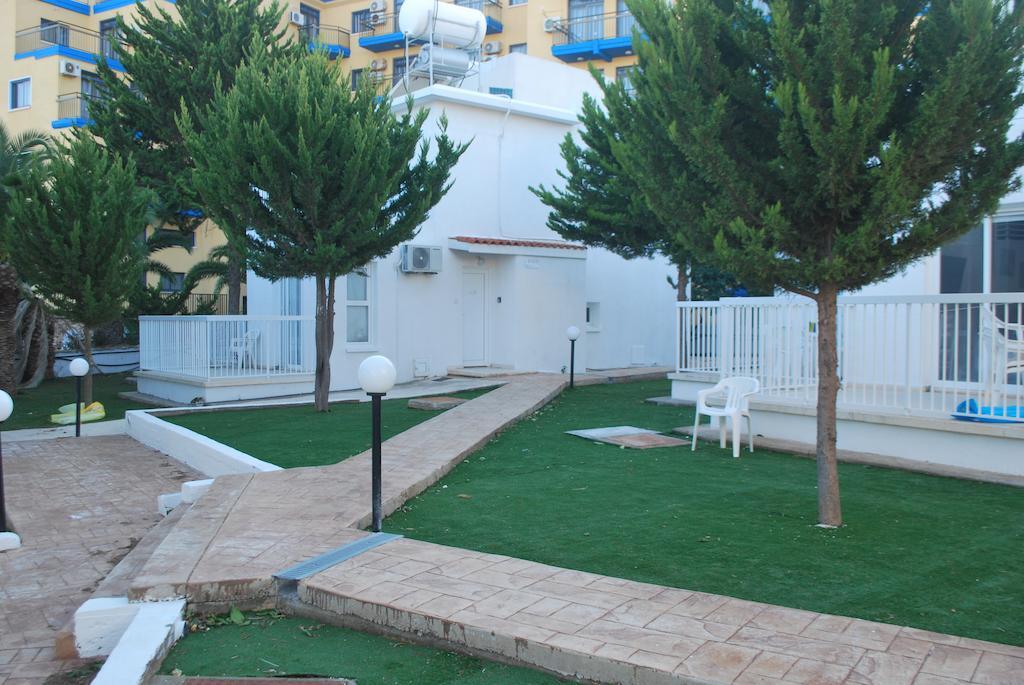 פרוטאראס Flisvos Beach Apartments חדר תמונה