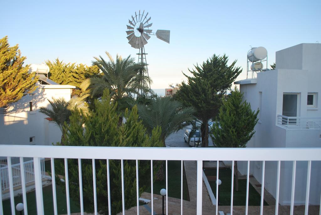 פרוטאראס Flisvos Beach Apartments חדר תמונה
