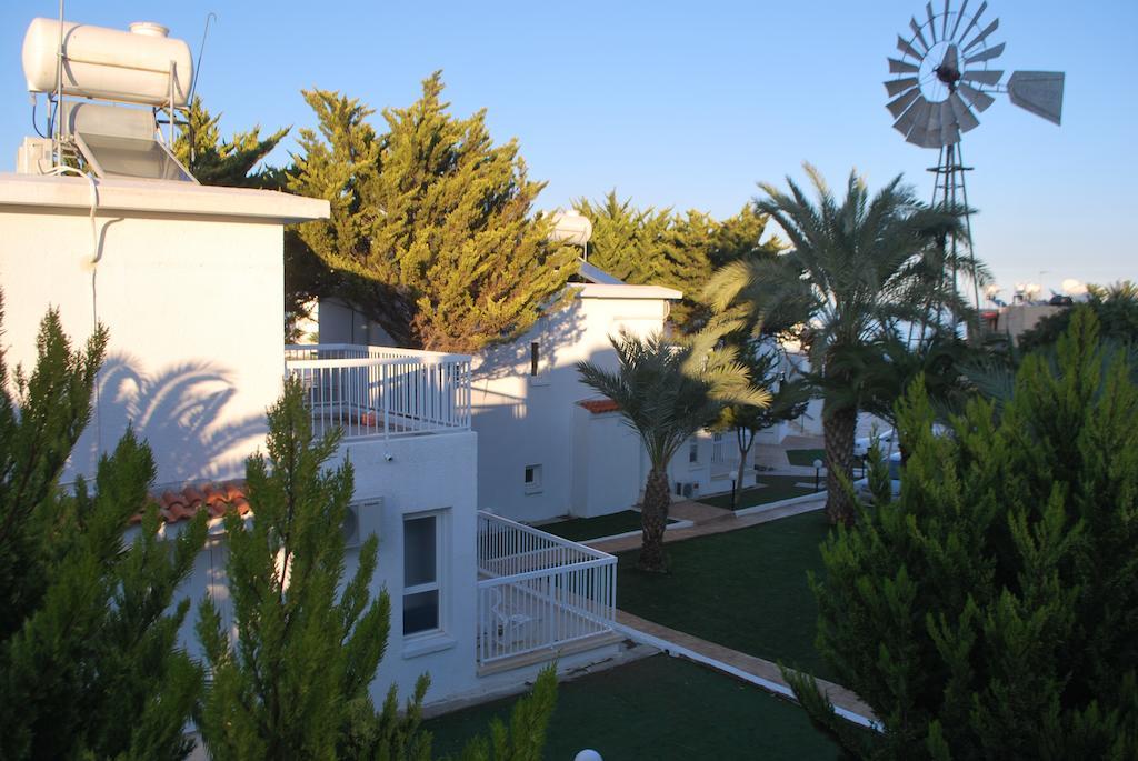 פרוטאראס Flisvos Beach Apartments מראה חיצוני תמונה