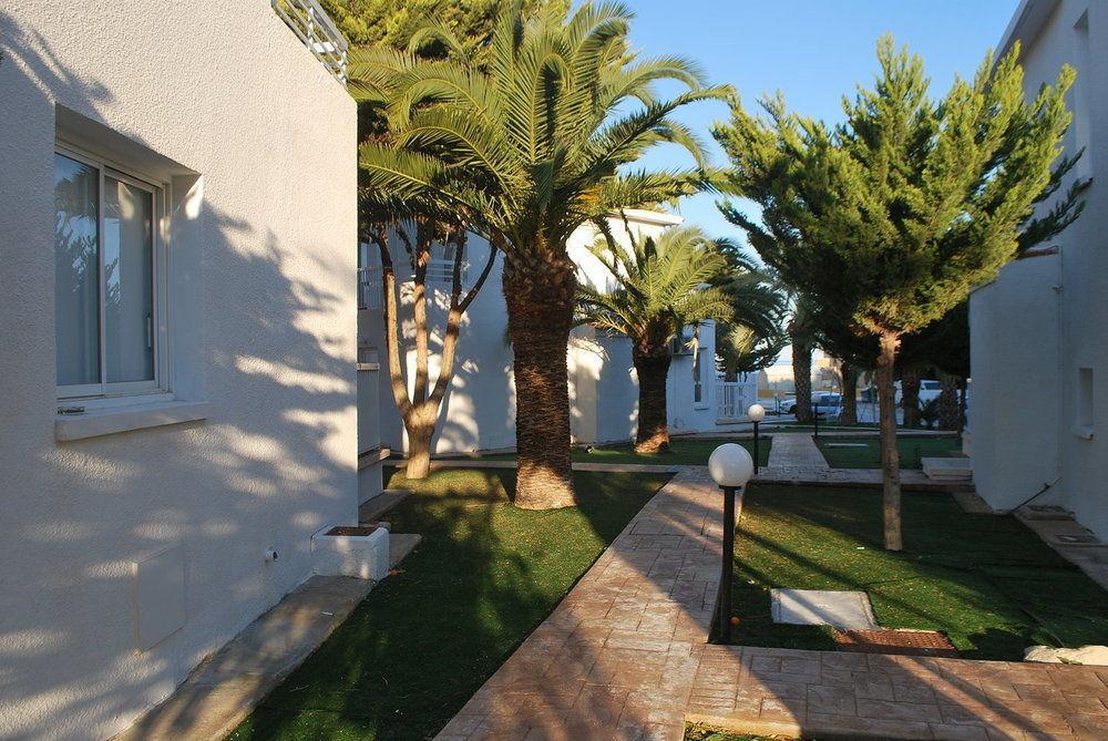 פרוטאראס Flisvos Beach Apartments מראה חיצוני תמונה